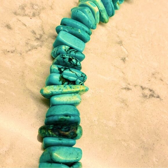 Turquoise-colored Nugget Slab Heishi Statement Necklace - Picture 4 of 12